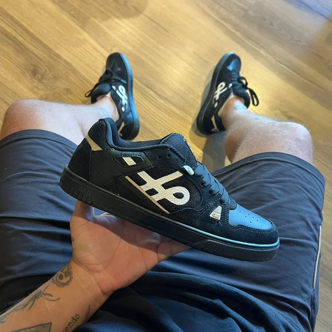 Öus 2K Preto Branco Marrom Essencial