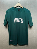 Camiseta Wats College Verde Musgo