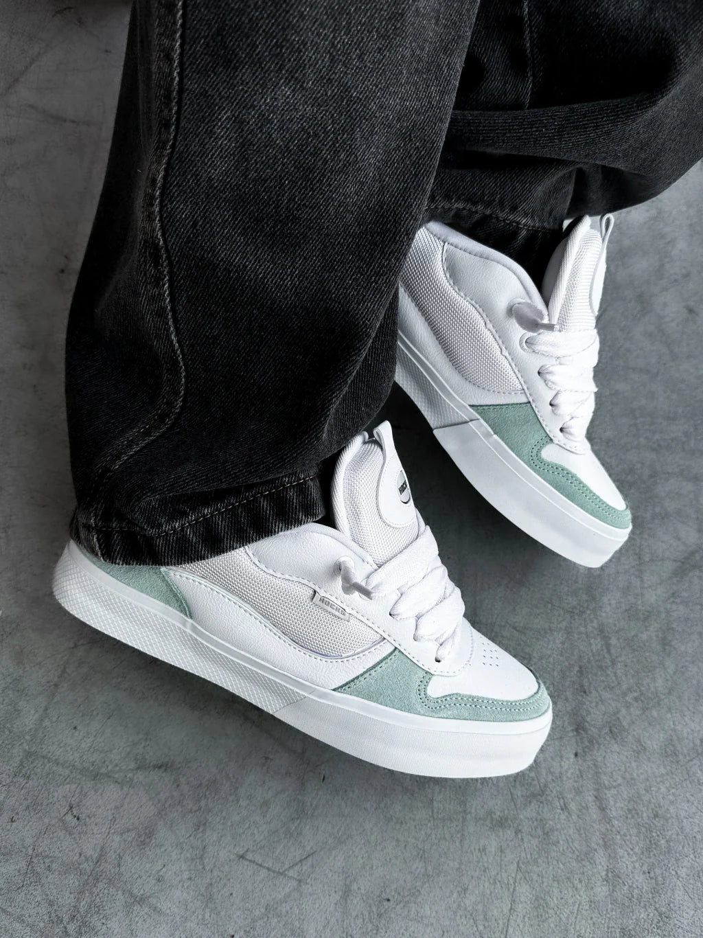 Hocks Puff Pimp Iris