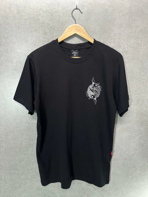 Camiseta Trip Side Koi Balance Preto