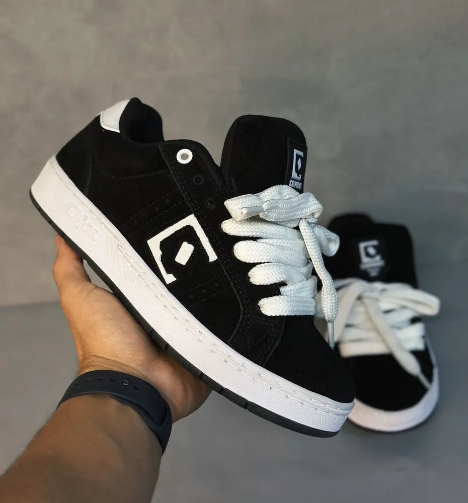 Qix Combat Suede Preto